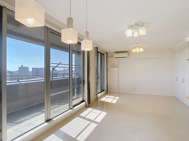 ナイスロイヤルタワー宇都宮中央 リビング