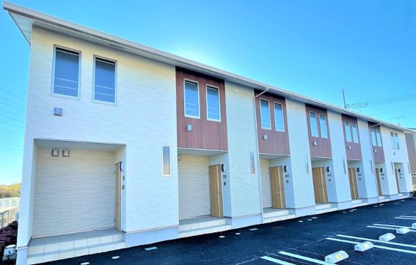 Ｌａ　Ｐｏｉｒｅ(ラ・プワール)　C棟 106号室 外観