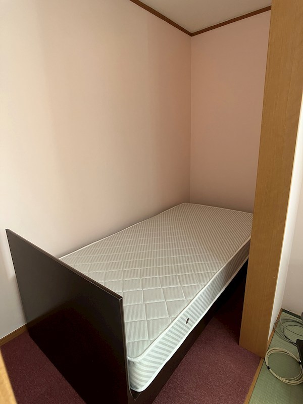 ウィスタリアA ベッドルーム