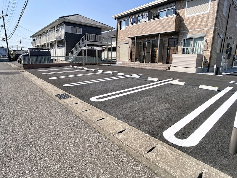 カーサアーバン 駐車場