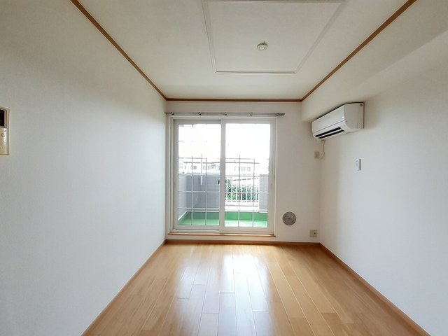 メゾン・エクセルＤ リビング