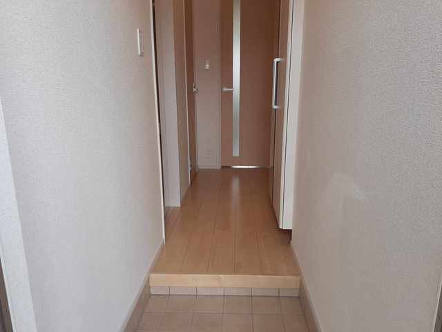 ラスターポイントⅥ 玄関