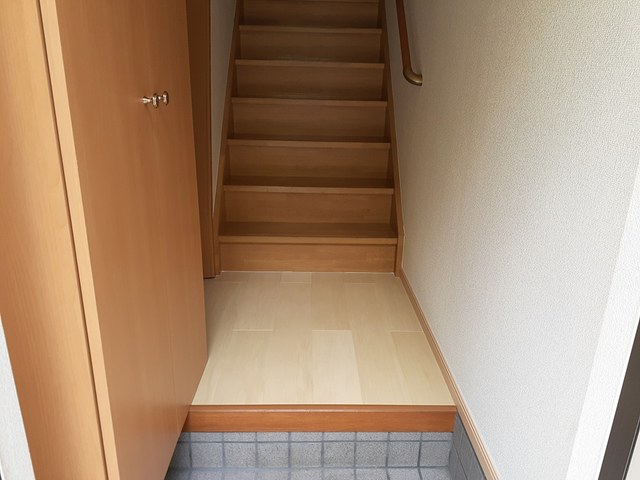 サニーフォレスト 玄関