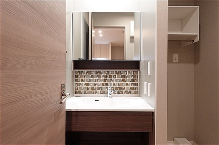 Re TORISIA南大通り その他1