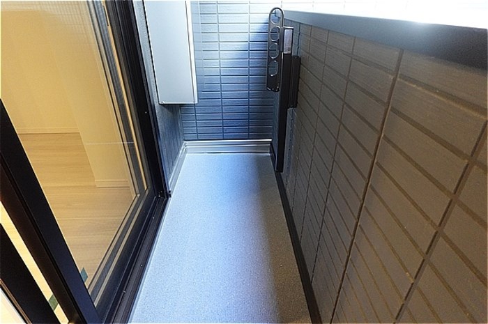 Re TORISIA南大通り ベランダ