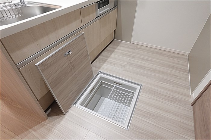 Re TORISIA南大通り その他9