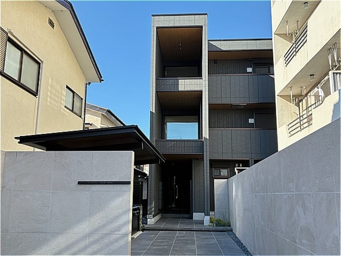 Re TORISIA南大通り 105号室 外観