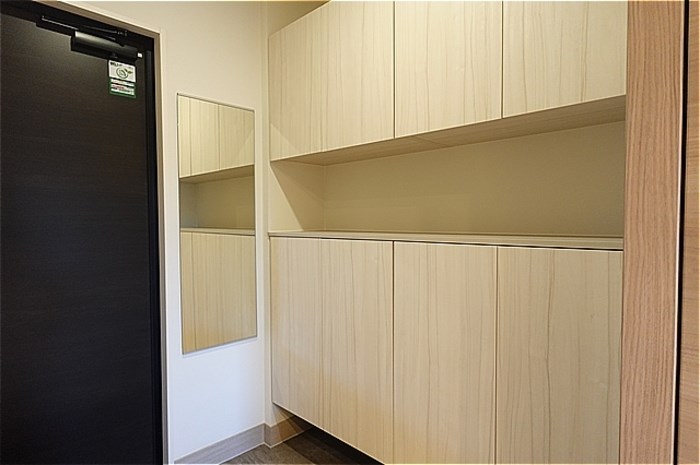 Re TORISIA南大通り 玄関