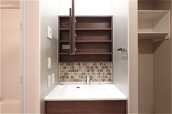 Re TORISIA南大通り その他14