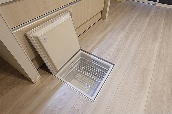 Re TORISIA南大通り その他6