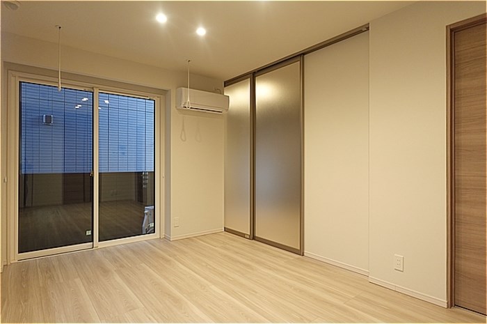 Re TORISIA南大通り その他11