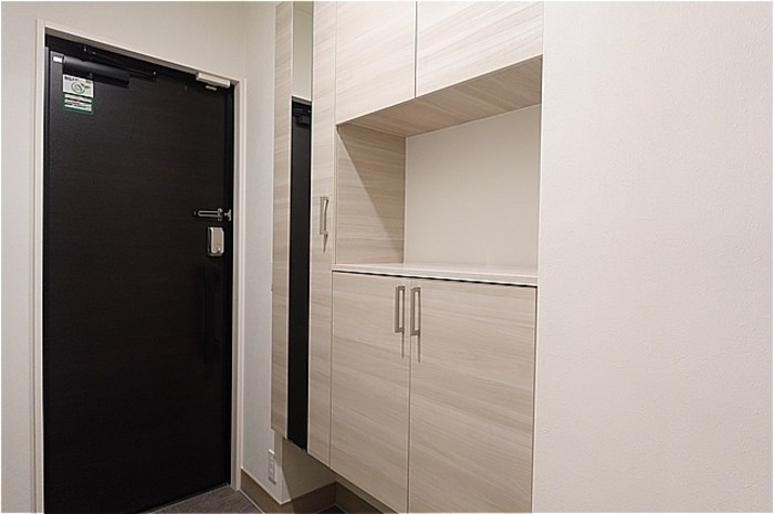 Re TORISIA南大通り 玄関