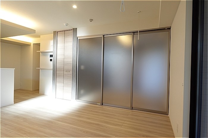 Re TORISIA南大通り ベッドルーム