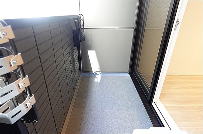 Re TORISIA南大通り ベランダ