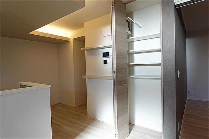 Re TORISIA南大通り その他13