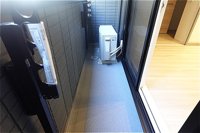 Re TORISIA南大通り ベランダ