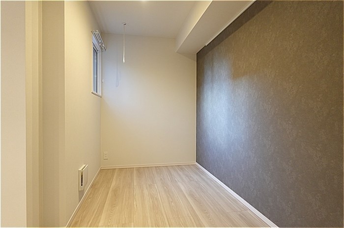 Re TORISIA南大通り ベッドルーム