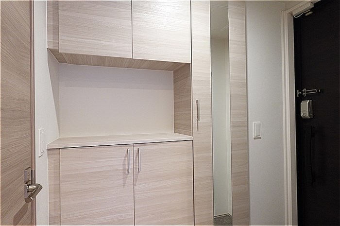 Re TORISIA南大通り 玄関