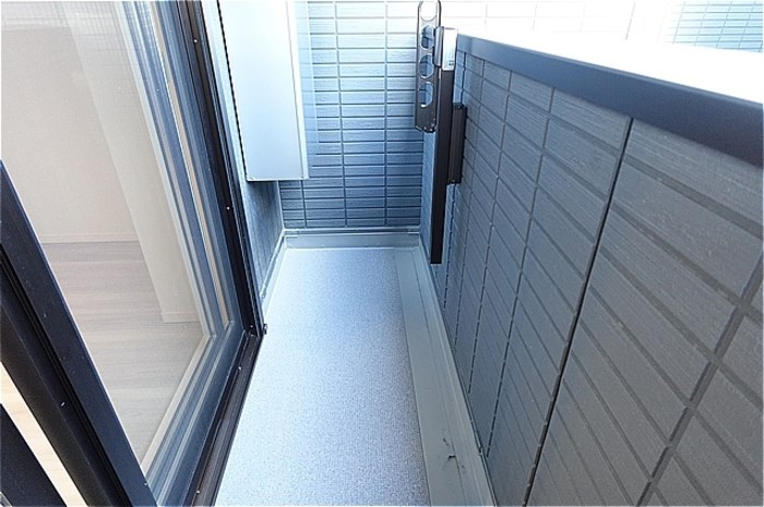 Re TORISIA南大通り ベランダ