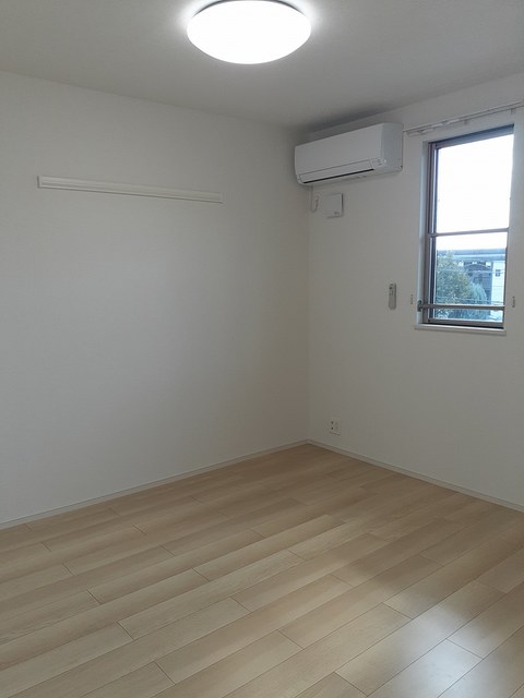 ベルアムールＢ ベッドルーム