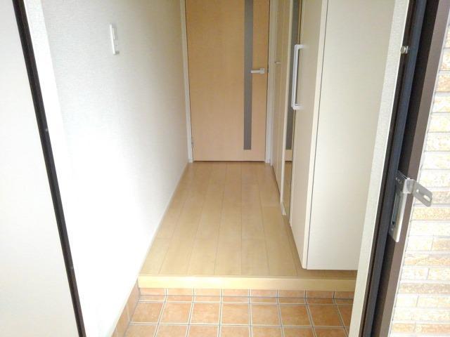 ソレイユ・ウッドボックスＣ 玄関