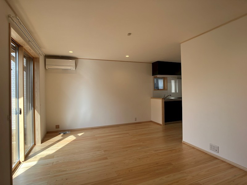 フォレス中今泉A リビング