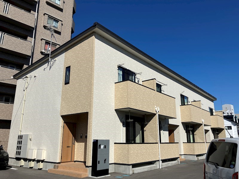 ラフィーネ今泉 102号室 外観