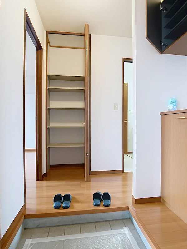 アマービリスB 玄関