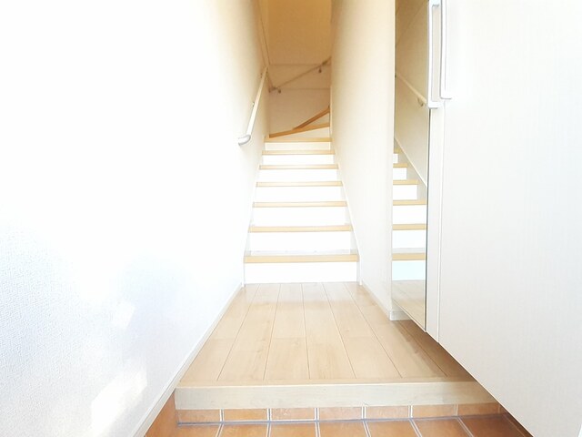 ゆりの木・Ⅲ 玄関