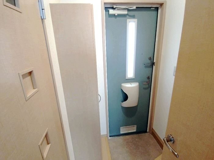 アルカディアD 玄関