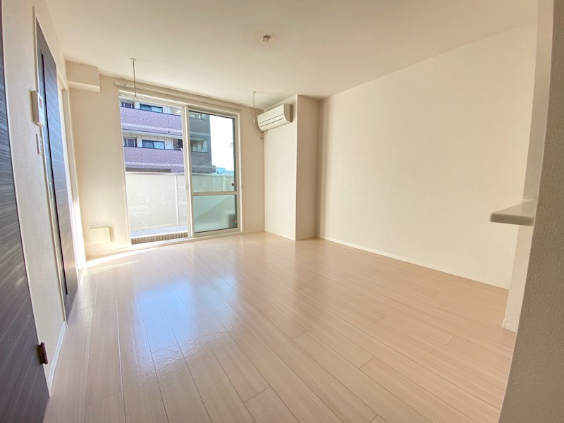 Mon Cheri A リビング