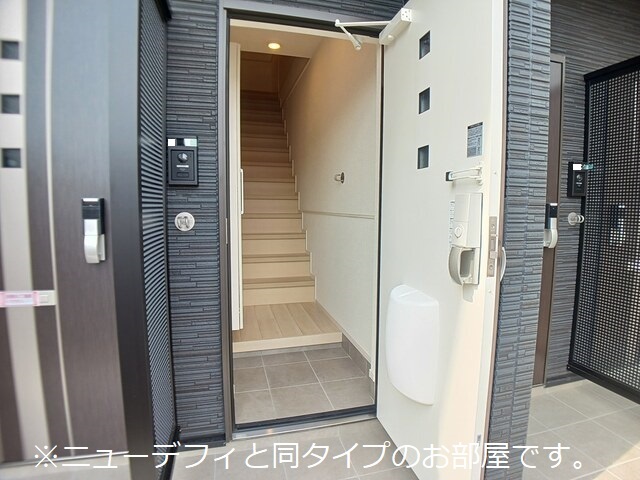 ゆいの杜５丁目アパート 玄関
