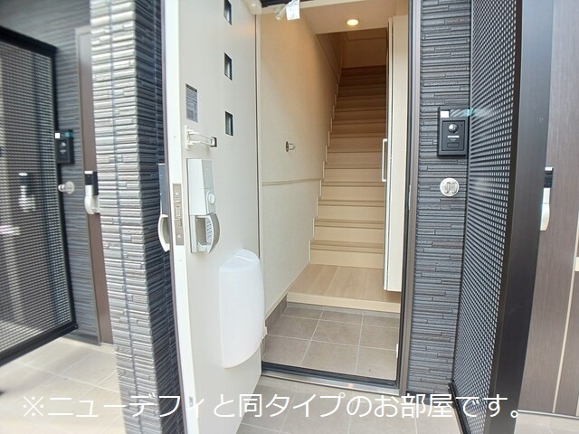 ゆいの杜５丁目アパート 玄関