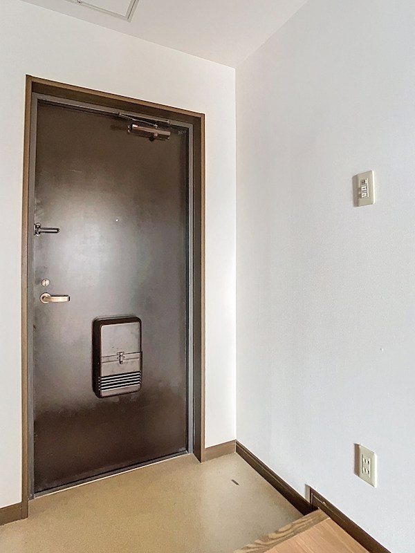 カーサロブレ 玄関