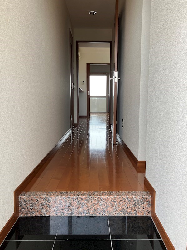 ヴィラージュエクセラン 玄関