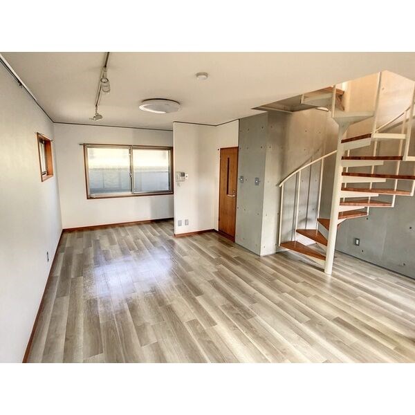 K.I.XシャラN リビング