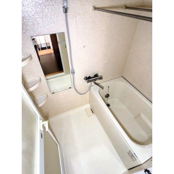 K.I.XシャラN 風呂画像