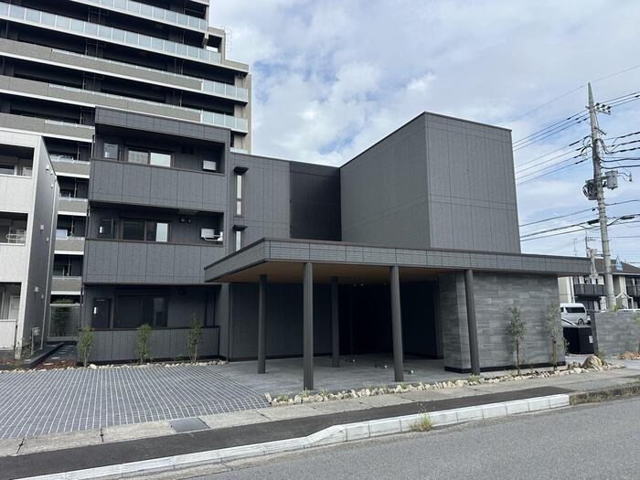 D-GLANZ　EAST 302号室 外観