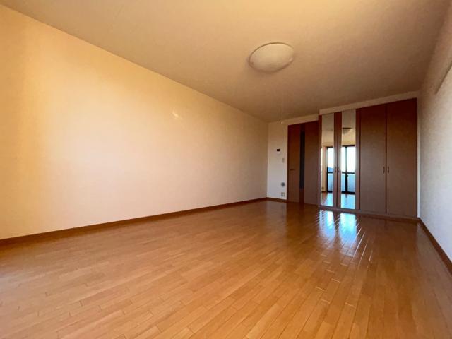 コート　アベニュー リビング