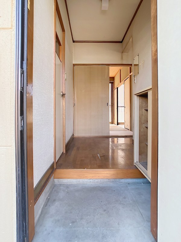 メゾンリーベD 玄関