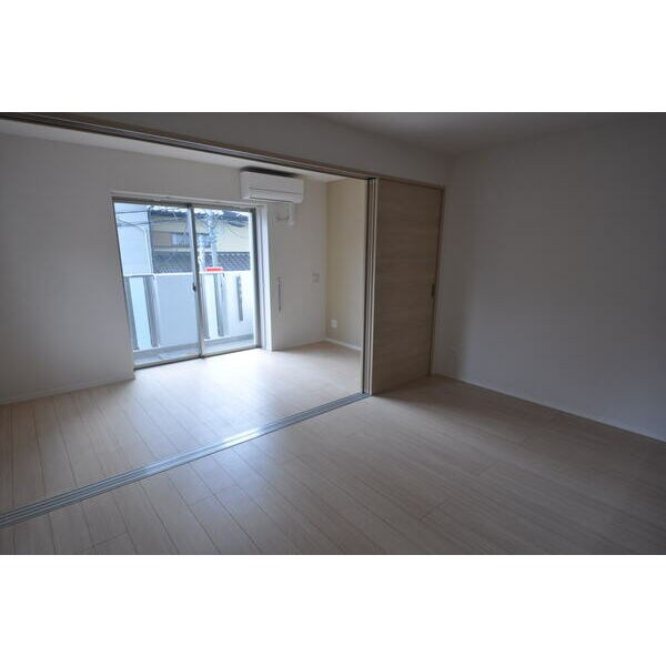 ラミューズ宮みらい リビング