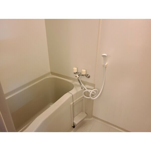 メゾンロイヤルつるた 風呂画像