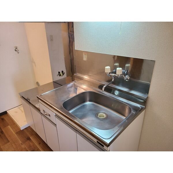 メゾンロイヤルつるた キッチン