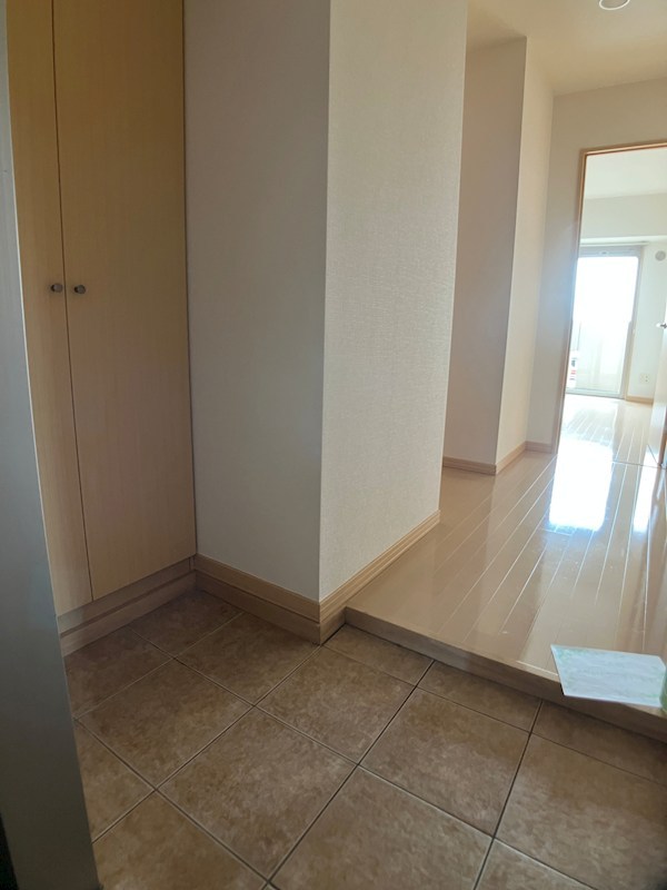 クラティオ 玄関