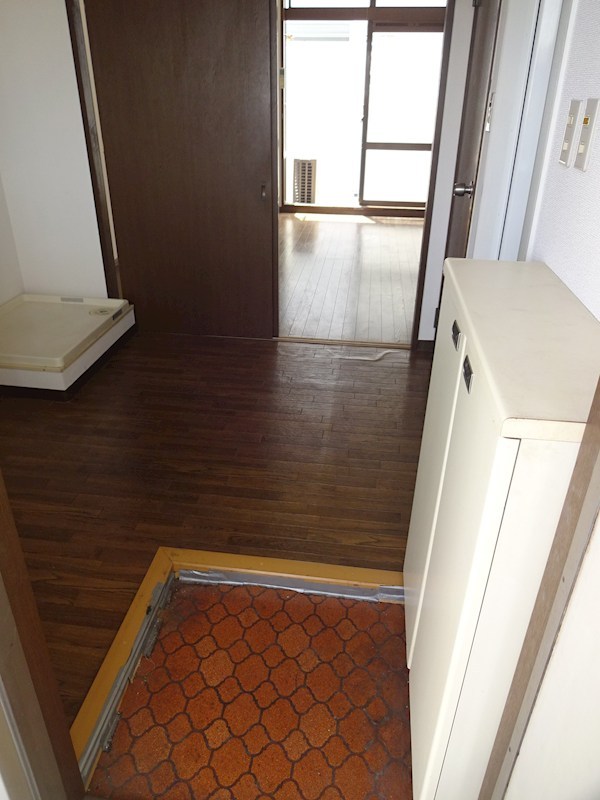 ドミール小金井 玄関