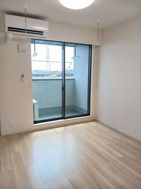 オネスティ リビング