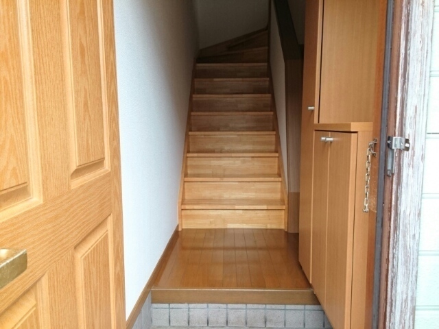 プリムローズ城東　Ｄ 玄関