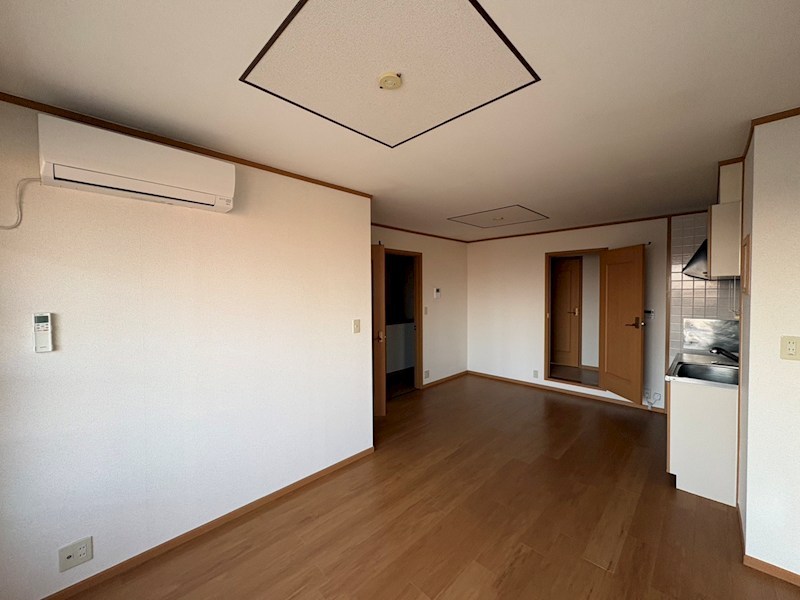 サンライト・ヴィラ B リビング