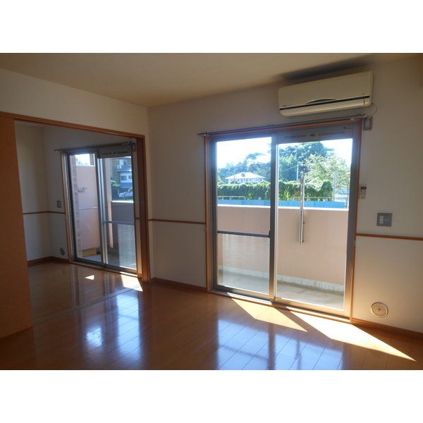 グランヴィータA リビング