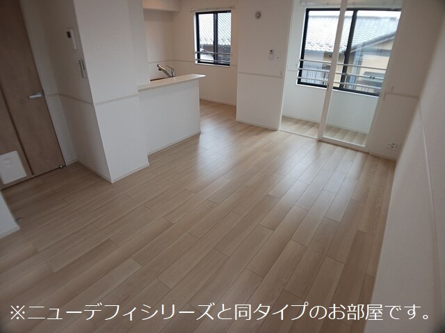 エレガンス　メゾン　Ⅰ リビング